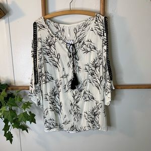 PIPHANY cold shoulder blouse Sz S NWT